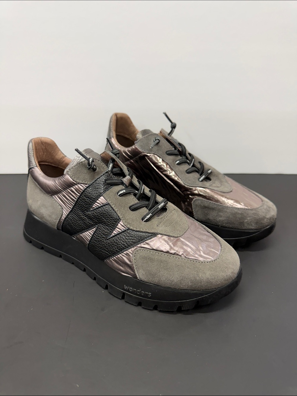 Women’s A 2464 Wonders Grey Suede & Metallic Panel Sneakers